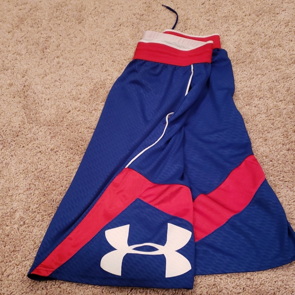 Mens UA Basketball shorts